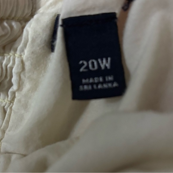 Floral Sleeveless Cocktail Dress - Picture 4 of 5